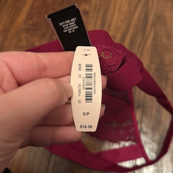 NWT- Victoria’s Secret V-String in Small. Ruby Red/Burgundy - Picture 3 of 7